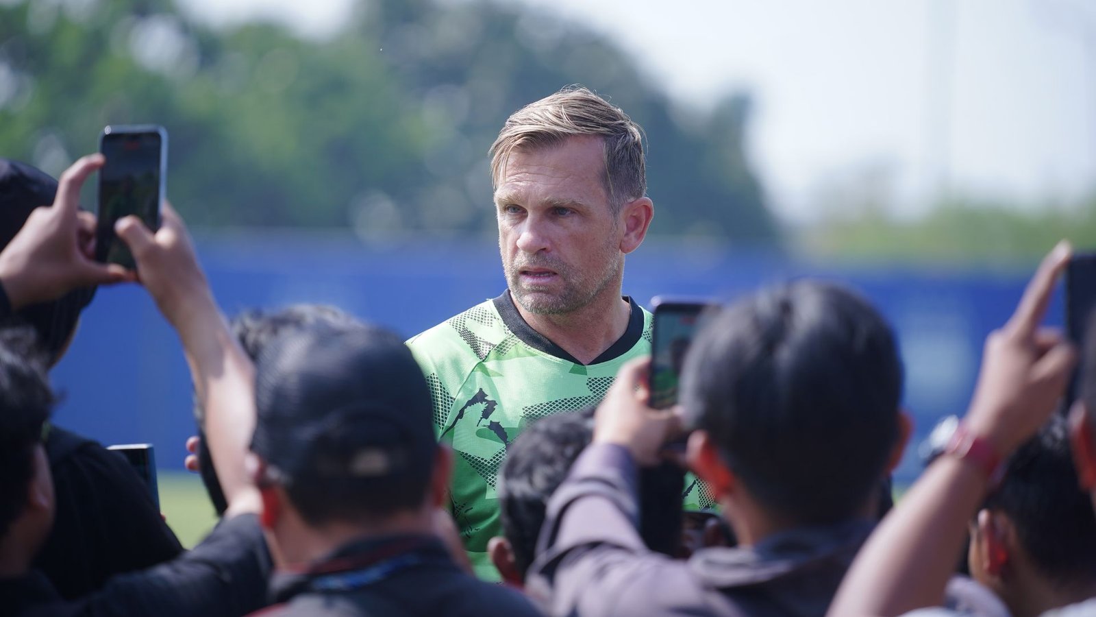 Menyusul Kepergian Frans Putros, Igor Tolic Ungkap Sedang Cari Pemain Baru